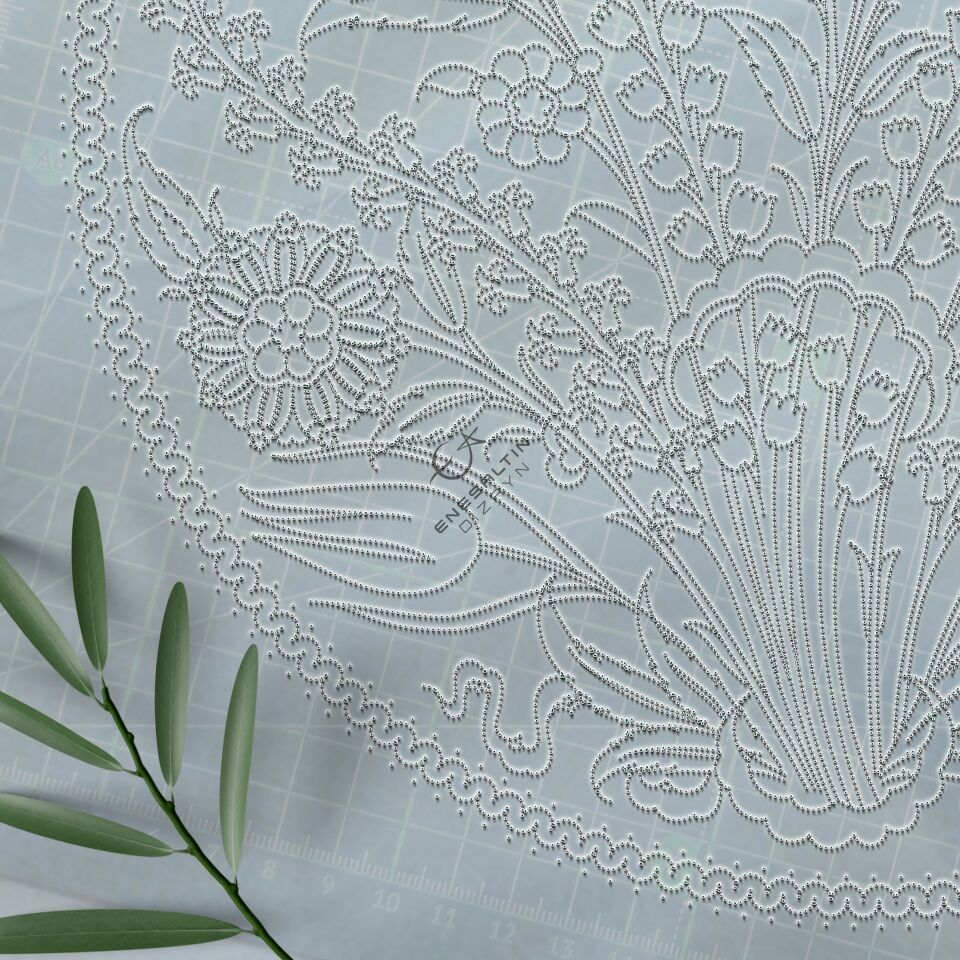 Şablon Desen 30 cm. - Sümbül ve Diken Bitkisel Motifli İznik Çini Deseni