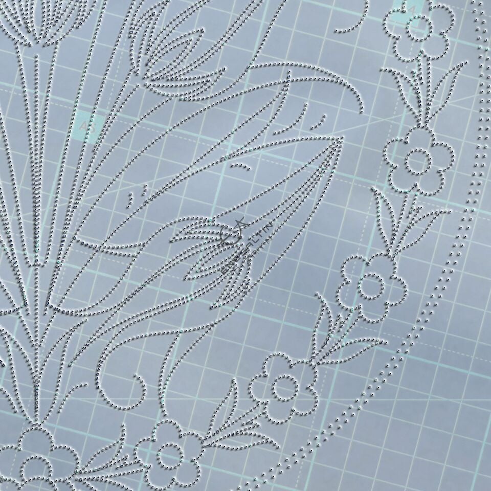 Şablon Desen  -  Simetrik 5'li Lale Çini Tabak Deseni