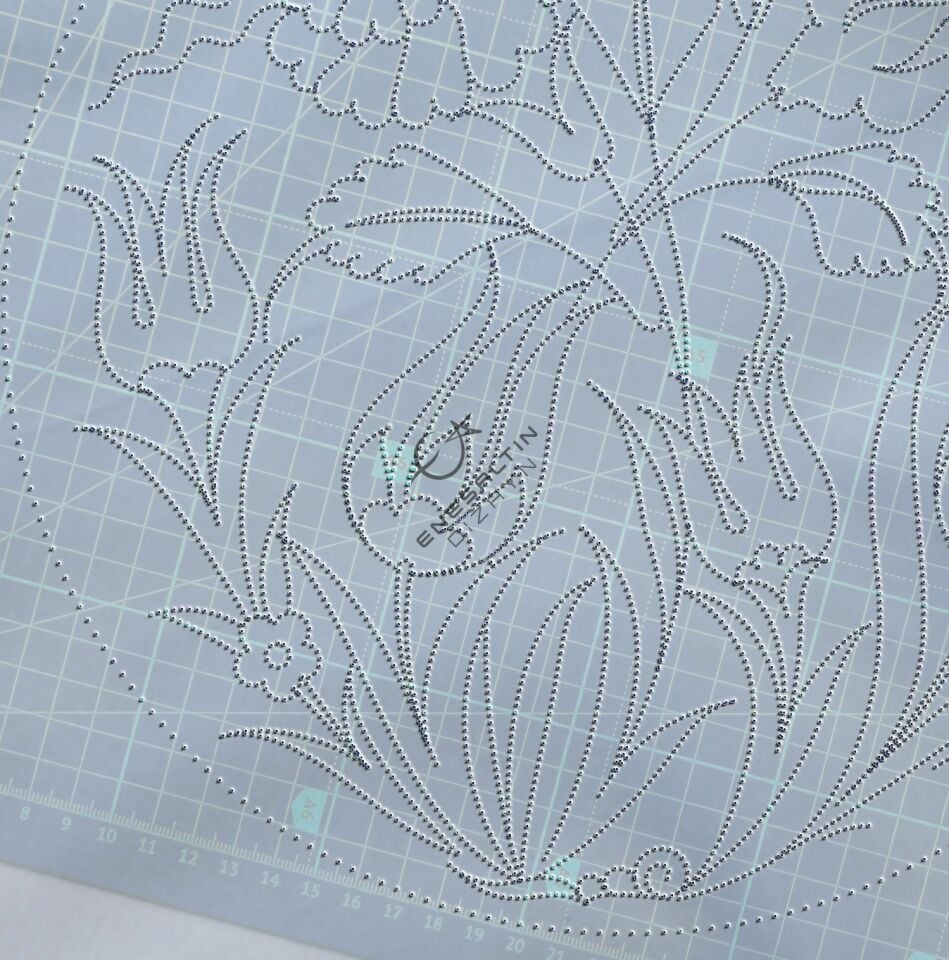 Şablon Desen  -  Kolay Motifli Lale ve Gül Çini Tabak Deseni