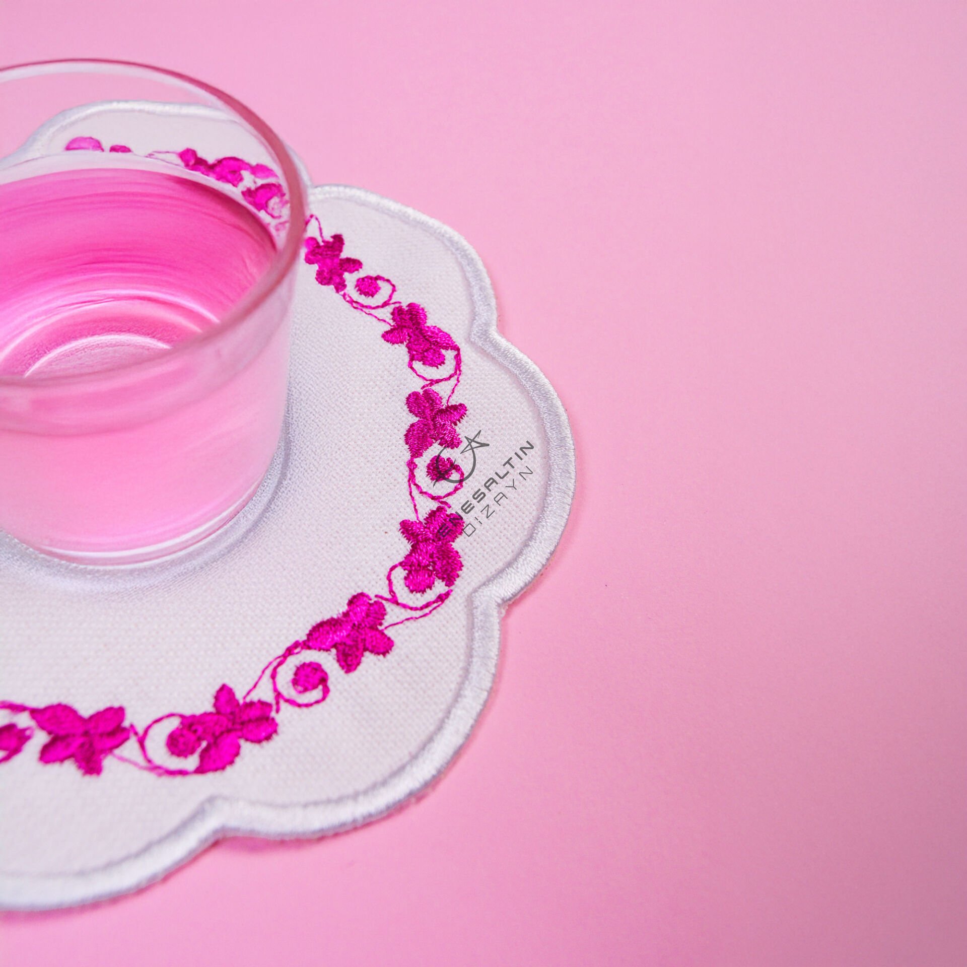 Sarmaşık Asma Motifli Nakışlı 6'lı Kokteyl Peçete Seti