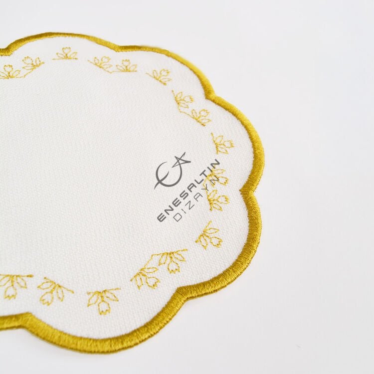 Sade Nakışlı 6'lı Kokteyl Peçete Seti (Altın Renk)