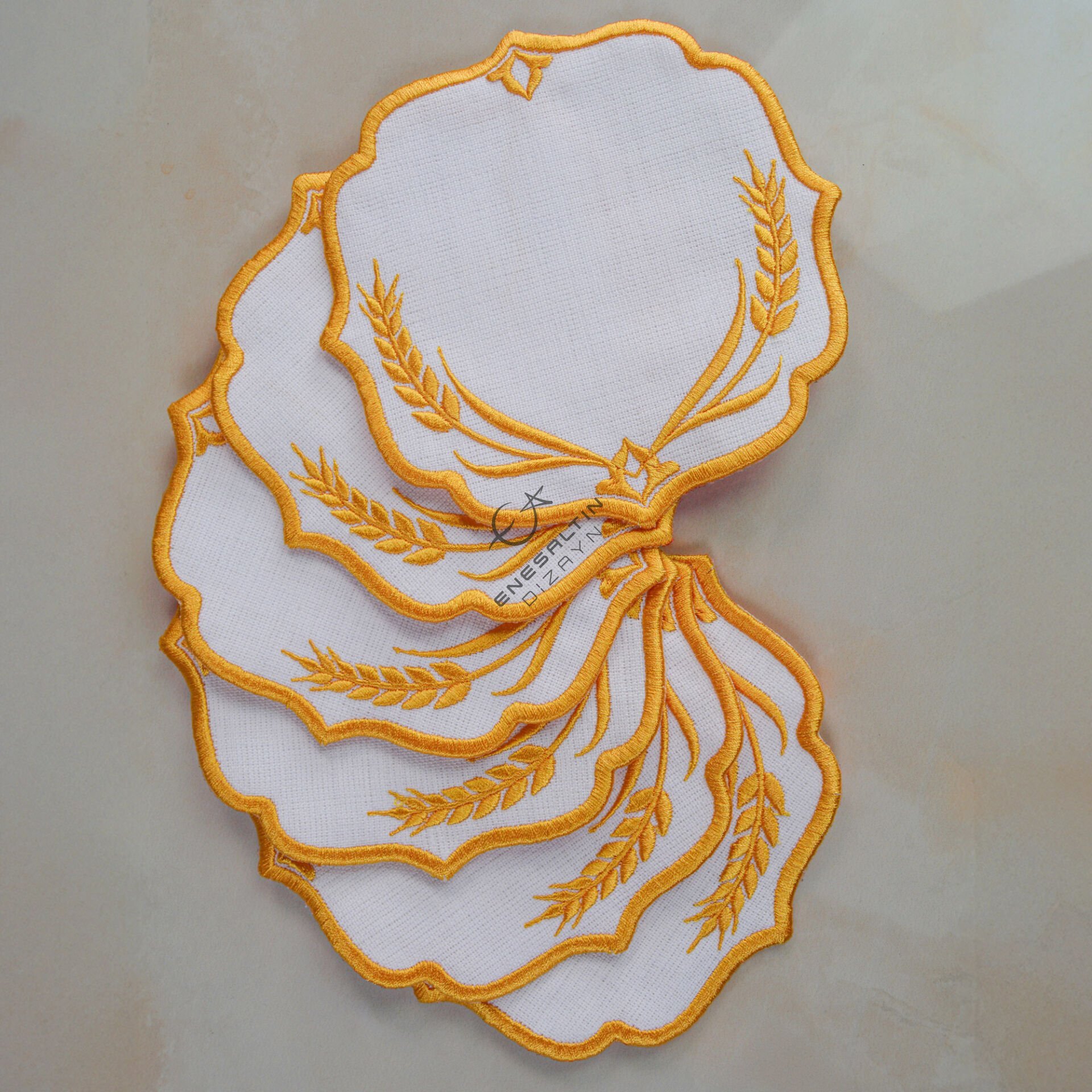 Buğday Motifi Nakışlı 6'lı Kokteyl Peçete Seti (Altın Renk)