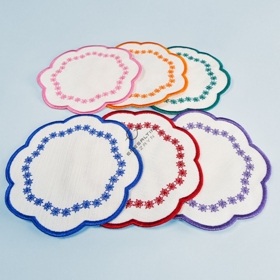 Sade Yıldız Rengarenk Nakışlı 6'lı Kokteyl Peçete Seti (Renkli)