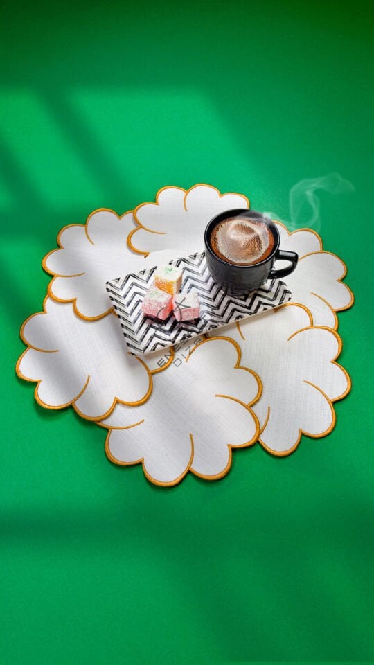 Kalp Papatya Altın Simli Nakışlı 6'lı Kokteyl Peçete Seti