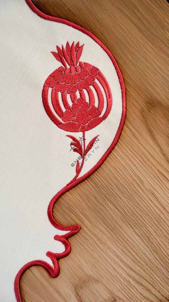 Nar Motifif Nakışlı 6'lı Amerikan Servis Peçetesi (Nar Kırmızısı)