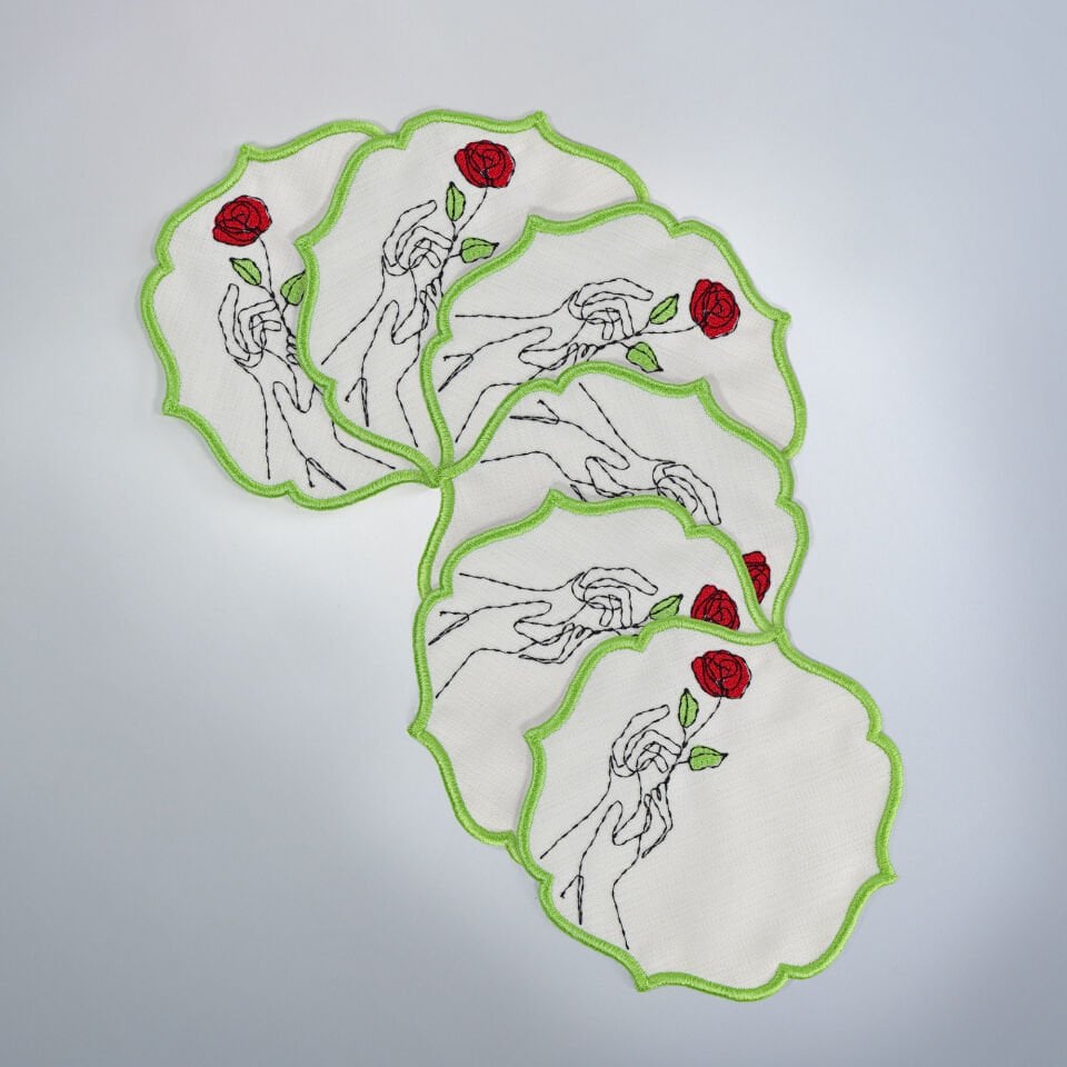 Romantik Çizim Motifi Nakışlı 6'lı Kokteyl Peçete Seti / Bardak Altlığı