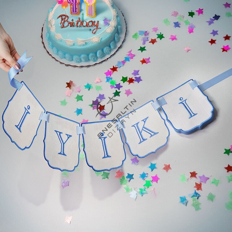 Nakış İYİ Kİ DOĞDUN Yazısı Duvar Dekoru - Monogram Peçete